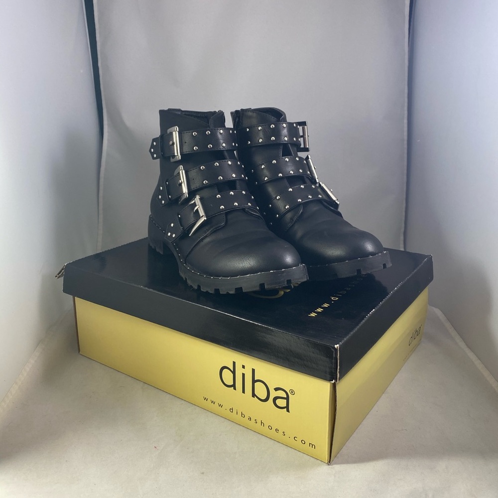 Diba Diana Faux Leather Zip Up Boots w/ box